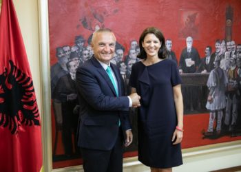 Meta takohet me zv.kryetaren e Grupit të CDU/CSU: Politikanët vendas të mësojnë nga një shtet i ri si Kosova