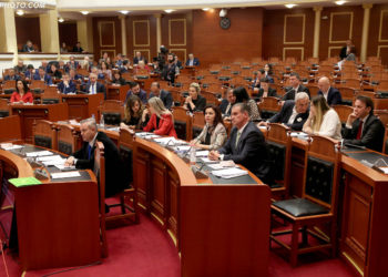 Mesazhi i Ngjelës: SHBA duhet të hedhë në veprim opozitën e re që të marrë në dorë në Parlamentin
