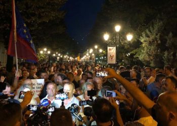 Voltana në protestën e PD, e qeshur për herë të parë pas 30 qershorit