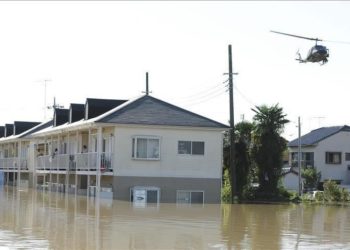 Mbi gjysmë milioni japonezë të prekur nga përmbytjet