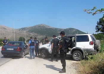 Ja kodet e shqiptarëve që transportojnë drogë nga Shqipëria drejt Greqisë, nga qengjat e zezakët tek birrat