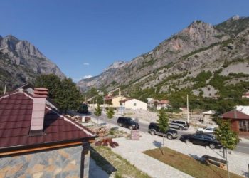 FOTO/ Turizmi në Alpe, Rehabilitohet qendra e Tamarës dhe rruga Vermosh-Doganë