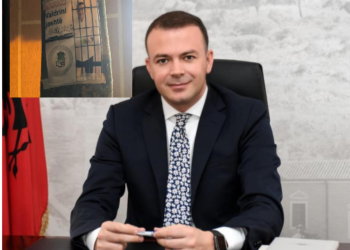 Valdrin Pjetri reagon pas trakteve të PD-së: Duan të largojnë vëmendjen nga abuzimet e bëra në bashki