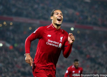 Van Dijk mposht Ronaldon dhe Messin, shpallet lojtari më i mirë i vitit sipas UEFA-s