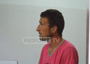 Del para trupës gjykuese 35-vjeçari që vrau me sëpatë babanë në Memaliaj