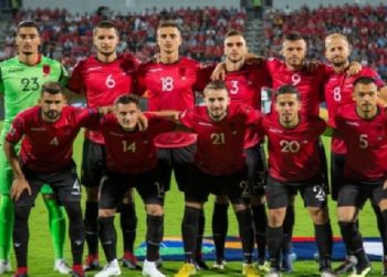 Roshi titullar nga minuta e parë, publikohen formacionet zyrtare Francë-Shqipëri