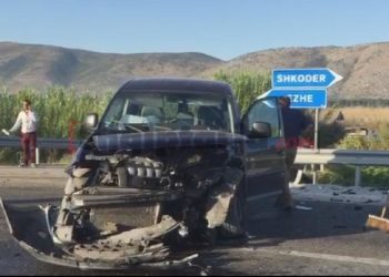 Aksident në aksin Lezhë-Shkodër, plagosen dy persona
