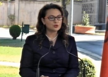 “Raporti me Shqipërinë i pathyeshëm!”, mesazhi i SHBA-ve në Tiranë. Xhaçka: Amerika na pajisi me armë moderne