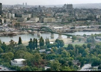 “Çmenden” televizionet e Serbisë, seks dhe dhunë para kamerave