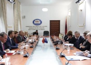 Manja pas takimit me ekspertët e ‘Venecias’: Meta shkeli rëndë Kushtetutën