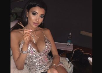 Chloe Khan nuk ka ndër mend të ndalet me fotot provokuese