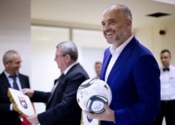 Krahasimi i veçantë i kryeministrit Rama për futbollistët e kombëtares së Kosovës