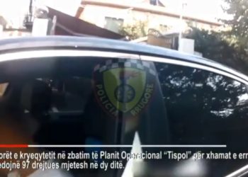 Qarkullojnë me xhama të errët në kryeqytet, vihen nën hetim 97 shoferë