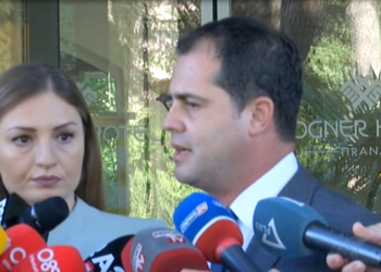 “Rama të mos luajë me Metën se është fisnik”, deklarata e Bylykbashit pas takimit informal me ‘Venecian’