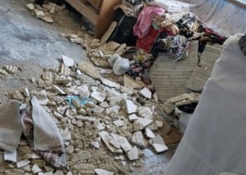 Banorët e Manzës e kalojnë natën në qiell të hapur, një shtëpi shkatërrohet plotësisht