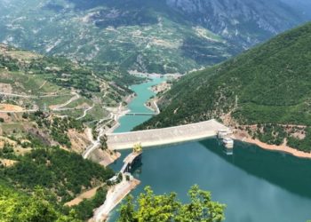 Moti me reshje, KESH: Dyfishohen prurjet në HEC-in e Fierzës