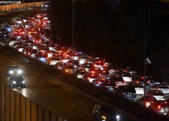 Lajmet e rreme të tërmetit nxjerrin në rrugë Tiranën e Durrësin, mbushen autostradat