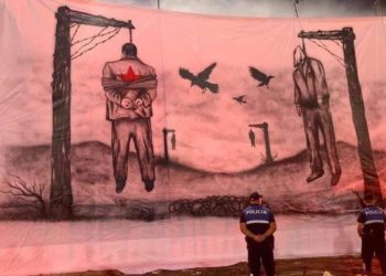 “Turp nëse toleron urrejtjen”, Braçe i drejtohet Dukës për banderolën fashiste në derbi