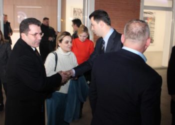 Kriza vjen nga mungesa e paqes brenda opozitës