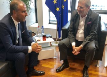 Soreca zbardh takimin me Hahn: Reformat janë thelbësore për negociatat