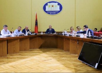 Shtyhen me dy muaj hetimet për Metën, ballistët kërkojnë të “shpëtojnë” Presidentin