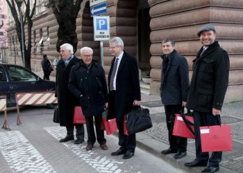 Delegacioni i Komisionit të Venecias nis me takimin informal me PD-LSI