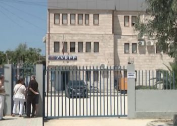 Nën hetim 23 punonjës të Kadastrës, tjetërsuan pronën  në Vlorë