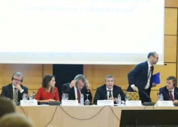 Borchardt i zhgënjyer me tryezën: Nuk e qeverisim ne këtë vend që të marrim në dorë reformën