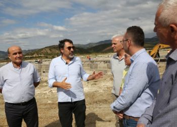 FOTO/ Mbrojtja nga përmbytjet e Vjosës, Çuçi në Selenicë: Drejt fundit investimi 3 miliardë lekë