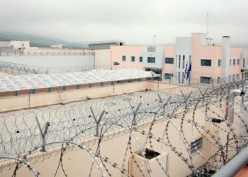 Doli me leje nga burgu grek, por “harroi” të kthehet, shpallet në kërkim 34-vjeçari shqiptar