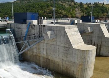 Librazhd, gjendet kufoma e një personi në digën e lumit