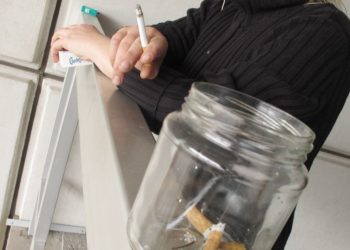 Nga 1 tetori ku vend ndalon pirjen e duhanit në ballkonet e apartamenteve