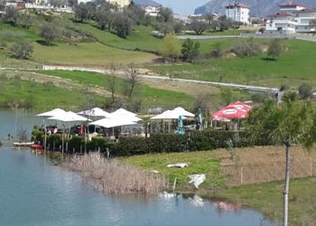Bënin ‘namin’ me vjedhje nga Liqeni i Farkës, arrestohet vlonjati në kërkim bashkëpunëtori