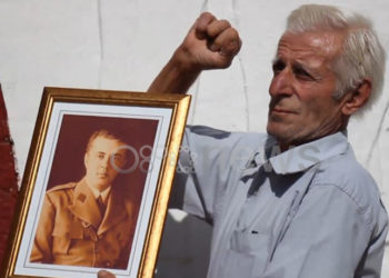 Festohet 75-vjetori i Çlirimit të Gjirokastrës, nostalgjikët nderojnë Enver Hoxhën