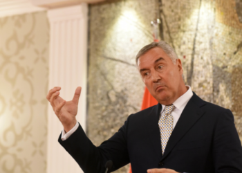 Gjukanoviç i përgjigjet patriarku Irinej: Kosova e pavarur është interes i yni nacional, s’kemi çfarë të flasim