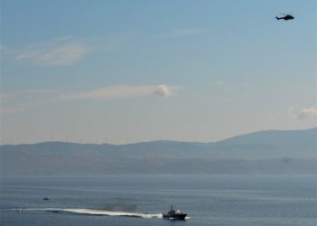 FOTO/ Tragjedi në Detin Egje, përmbyset varka me emigrantë, vdesin 2 fëmijë të mitur, 4 të humbur