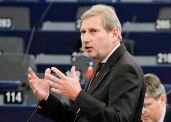 “Nxitje për reformat”! Hahn përshëndet vendimin e Bundestagut