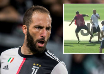 VIDEO/ Plas te Juventusi, Higuain “sulmon” trajnerin, ndërhyjnë Bonucci dhe Dybala