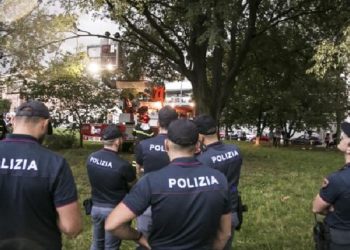 Ngjare e rëndë në Itali, shqiptari gjendet i varur në pemë 9 metra nga toka