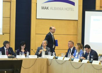 Zyrtari i PD-së hedh poshtë një pakt mes Ramës dhe Bashës: Po të ishte e vërtetë, do ishte bërë Reforma Zgjedhore