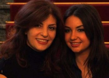 Shfaqet për herë të parë me djalin e porsalindur vajza e Jozefina Topallit, zbulohet emri i vogëlushit