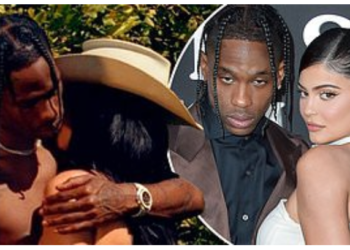 Kylie “i vë flakën” rrjetin, FOTO nudo në krahët e Travis Scott