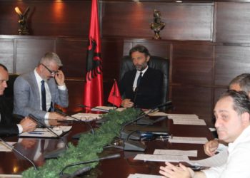 I arrestuari që drekoi me të dyshuarit flet në gjyq për vrasjen e ish-policit: Ngjarjen e mësova nga televizioni