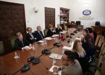 “Venecia”: Presidenti anuloi zgjedhjet e 30 qershorit pa marrëveshje politike