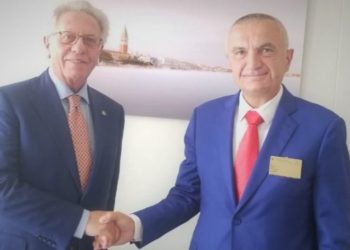 Pak ditë nga dalja e raportit të ‘Venecias’, Meta i dorëzon Presidentit “dosjen”: Bashkëpunim për çdo çështje