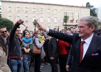 Nga armët kimike, te tërmeti i orës 23:30 – Lajmet e rreme që na tronditën që prej vitit 2013