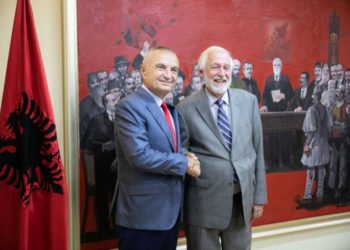 Kriza politike/ Meta apel klasës politike: Palët t’i rikthehen dialogut