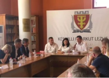 Konstituohet Këshilli i qarkut të Lezhës, Eduart Ndreca është kreu i ri i qarkut