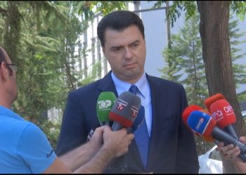 Basha i përgjigjet letrës së Ramës: Zgjidhim më parë krizën politike, reforma s’mund të bëhet me Gjiknurin