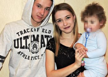 Tragjike, vajza 2-vjeçare vret aksidentalisht të ëmën, ja çfarë ndodhi